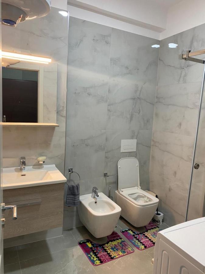 Beach Front Apartment Vlorë Екстериор снимка
